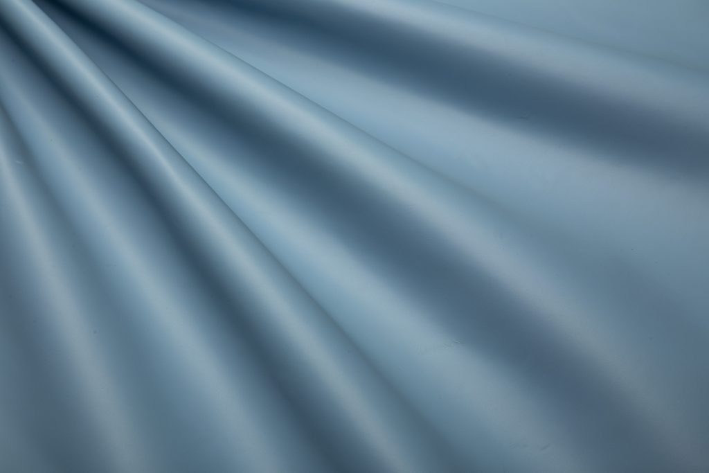 Você sabe diferenciar couro legítimo de sintético?